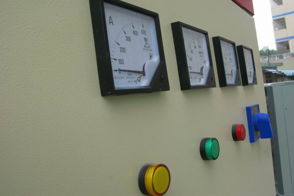 恭城配电柜-3683讲讲配电柜注意事项